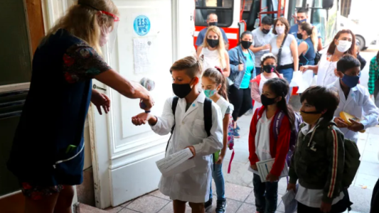 Las escuelas primarias tendrán una hora más de clase por día