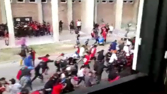 Uno de los policías baleados en Colón continúa en grave estado