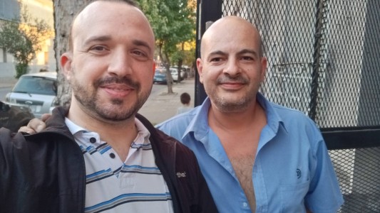 Rosario: Colectivero buscó a un pasajero por Facebook y le devolvió la billetera