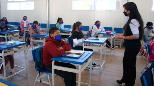 Para Sadop, sumar una hora más de clases en escuelas primarias "puede ser bueno, pero poco viable"