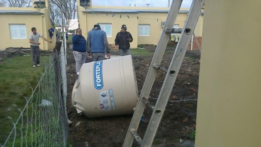 Se llevaron el tanque de agua de una casa en venta