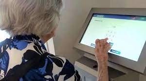 Cuáles son los bancos que ya no piden fe de vida a jubilados y pensionados