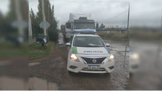 Piden suspender la licencia de conducir a intendente rionegrino que atacó a un colectivo