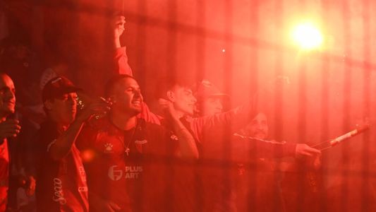 Colón tendrá público ante Independiente: solo clausuran la Tribuna Sur