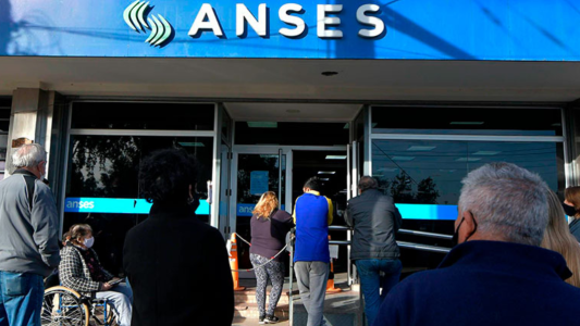 Pagan desde el lunes el bono de hasta $6.000 a jubilados