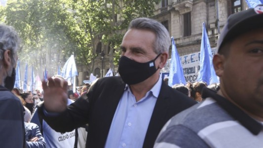 Rossi sobre los rumores de su vuelta al Gobierno: "Me pone muy incómodo"