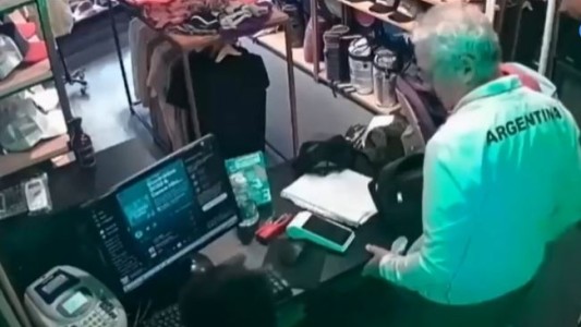 Le roban al padre del tenista Diego "Peque" Schwartzman en su local de Palermo y hay un detenido