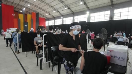 Vacunación Covid: Se otorgaron 3600 turnos para este martes en la ciudad