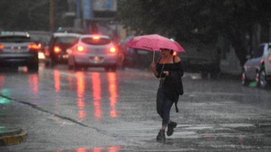 El viernes llega con lluvias y descenso de la temperatura en la ciudad