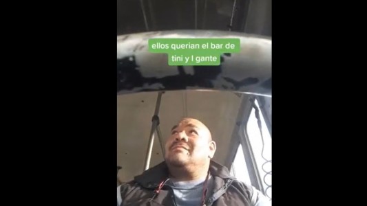 "¡Poné la de Malvinas!": maneja un colectivo escolar y los alumnos cantan canciones patrias