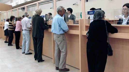 Ansés adelantó el pago de jubilaciones y pensiones por el paro de bancos de mañana