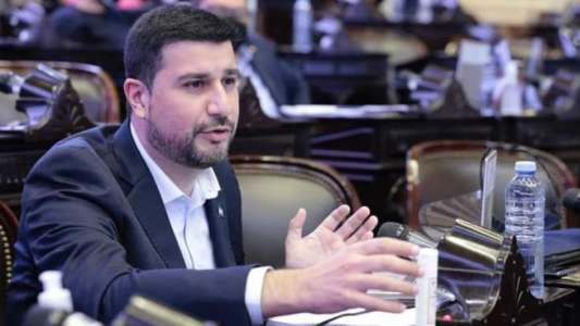 Marcos Cleri respaldó la derogación de la ley que afecta a bibliotecas y producciones artísticas