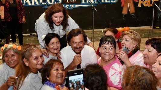 El Gobernador de Salta imitó a Sandro en un acto oficial