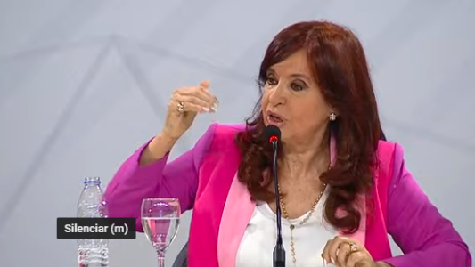 Cristina, en medio de la interna: "Hay trabajadores en relación de dependencia pobres en Argentina"