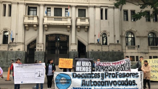 Un grupo de personas se movilizó a favor del Juez Mingarini