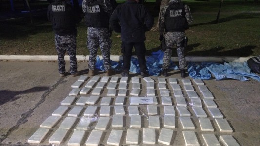 Encontraron más de 80 kilos de cocaína en la zona rural de Molina