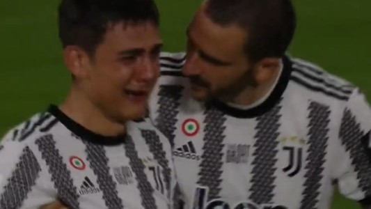El desconsolado llanto de Dybala durante su despedida de la Juventus