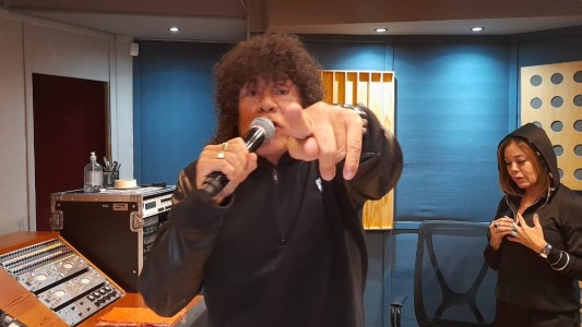 La Mona Jiménez celebra sus 55 años de trayectoria en el obelisco