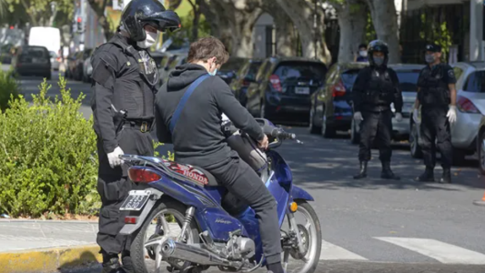 En 45 días, la policía retuvo a más de 630 motos por incumplir normas