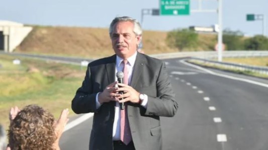 Fernández: "Dejando de hacer lo que el Estado debe hacer, cualquiera logra el déficit cero"