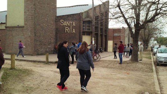 La bala que impactó en la Escuela Santa Rita no salió desde dentro de la institución