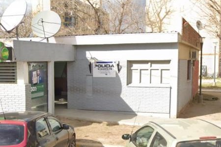 Se escaparon tres presos de la seccional 25° de barrio El Pozo