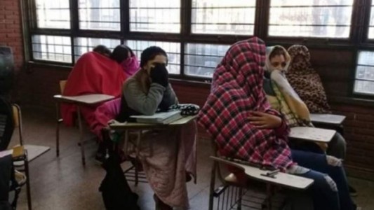 "El cuerpo irradia calor": la respuesta del Consejo Escolar a docentes que se quejaron del frío