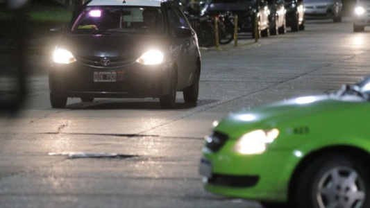 El Concejo Municipal aprobó nuevos requisitos para los servicios de taxis y remises