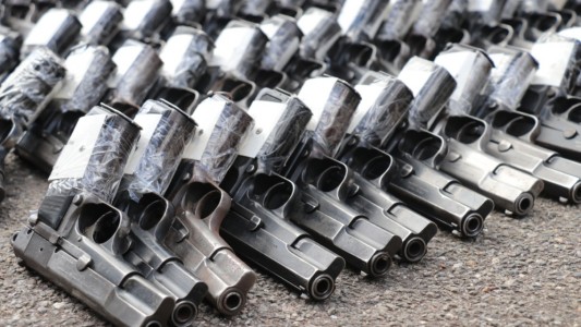 La Policía retuvo 737 motos y secuestró 166 armas en un mes