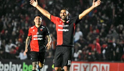 Wanchope Ábila: "Siento mucha alegría, necesitábamos un triunfo así"