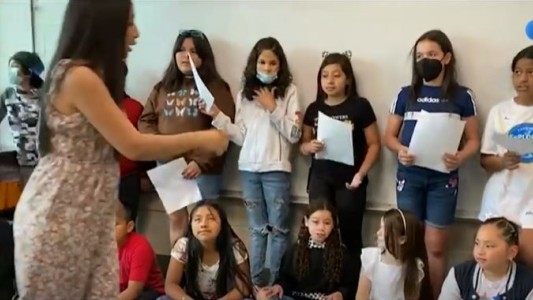 Una maestra correntina enseña chamamé y sapucai en una escuela de EE.UU.