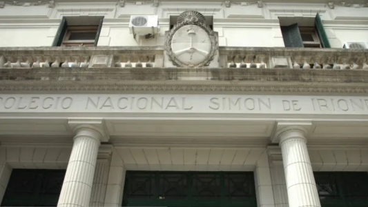 Imputarán a un joven por presunta violación en una escuela de la ciudad