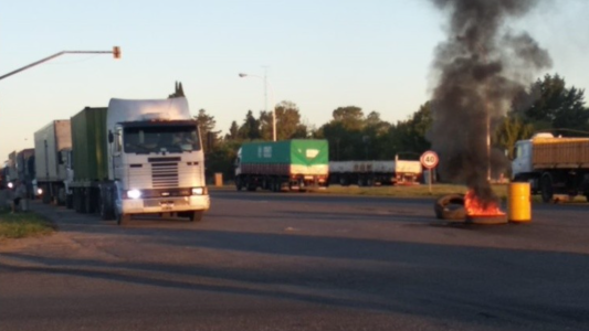 Escasez de gasoil: Los cortes de rutas seguirán por tiempo indeterminado