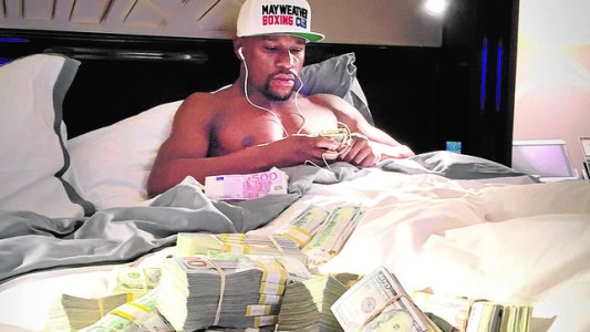 La fuerte acusación contra Floyd Mayweather: "Está en bancarrota y se gastó el dinero en chicas"