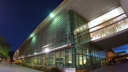 Noche rosarina con graves hechos de violencia armada en ocasión de robo