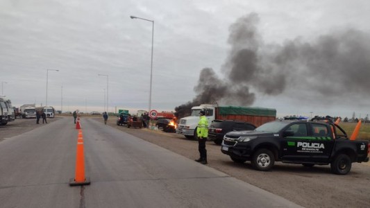 Pusineri: "No existe ningún justificativo para que las rutas estén cortadas"