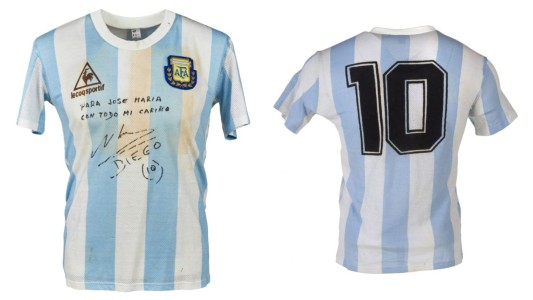 Subastaron en US$ 50.000 la camiseta que usó Maradona en la final del Mundila México 1986