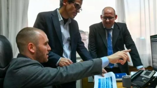 Tras la renuncia de Guzmán, también se fue todo el gabinete de Economía