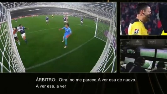 "Para mí, es gol": la Conmebol divulgó el audio del var que anuló el tanto de River