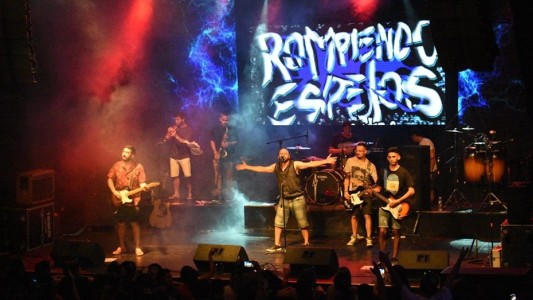 Llega “Rompiendo Espejos” al escenario de Tribus Club de Arte con su tributo a “Callejeros”
