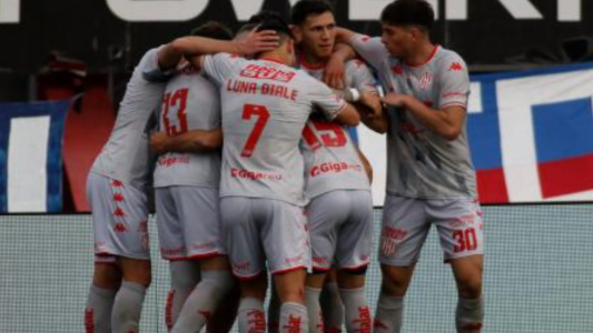 Unión recibe esta noche a Godoy Cruz sin equipo confirmado