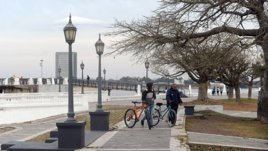 Reponen las luminarias vandalizadas en la Costanera Oeste