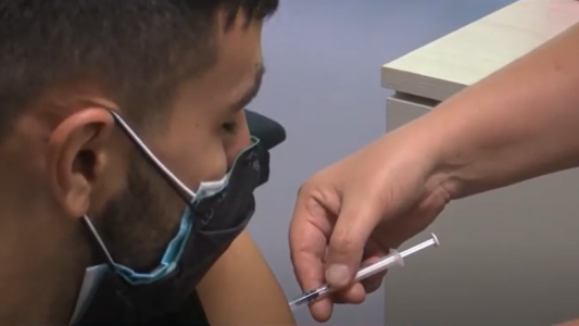 Vacunación Covid: Lunes de terceras y cuartas dosis en la ciudad