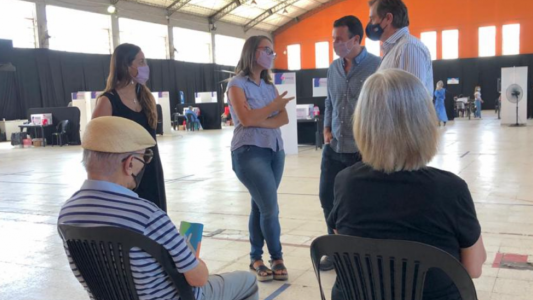 El Ministerio de Salud cerrará los centros de vacunación masiva