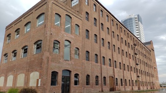 Abrazo simbólico al Liceo Municipal