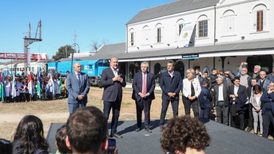 “Ramal que abre, región que prospera y avanza”, sostuvo Omar Perotti ante Alberto Fernández