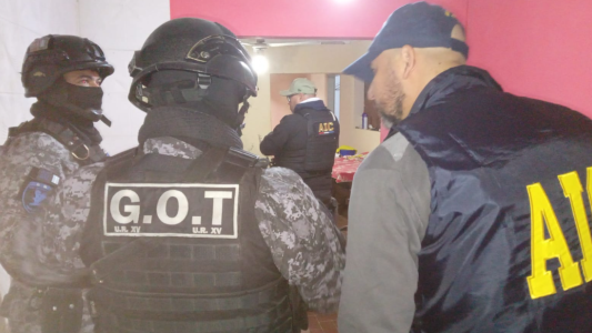 Varios allanamientos en Santa Fe con detenciones y secuestro de droga y dinero