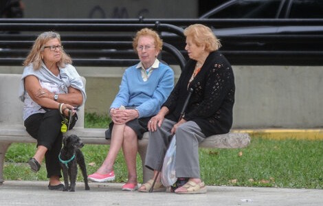 Expectativa por el anuncio de esta tarde de un aumento y bono para jubilados