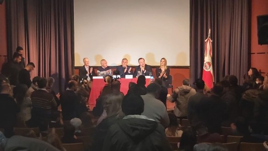 "Nuestro adversario no está adentro, nuestro adversario es el Frente de todos"