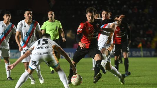 Colón no levanta cabeza: empató de local ante Arsenal